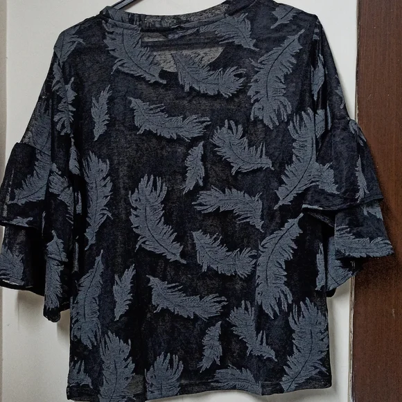 Fig Black Top - Picture 5 of 9